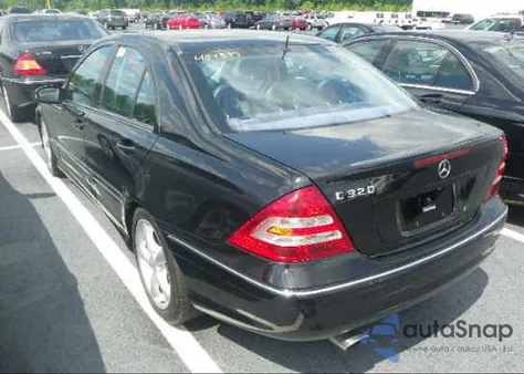 2005 Mercedes-Benz C320 z USA, uszkodzony, nr VIN WDBRF64J25F595626